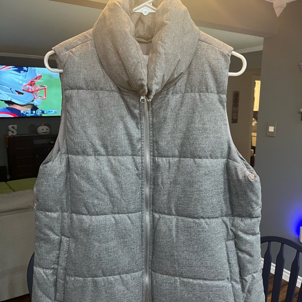 Old Navy Heather Gray Puffer Vest